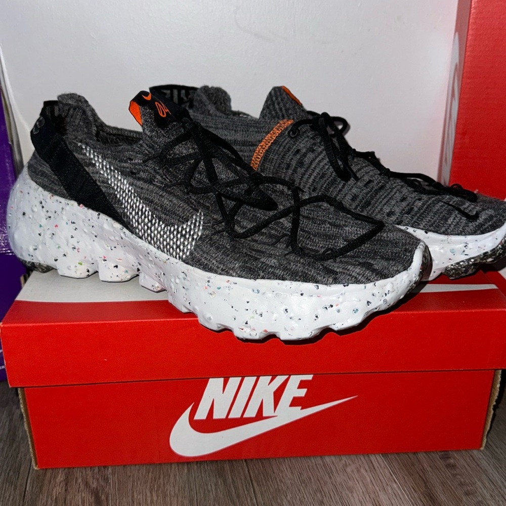 Nike space hippie 04